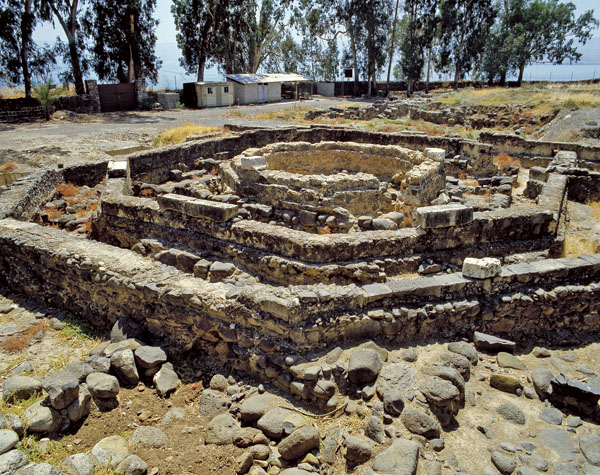 The House of Peter: The Home of Jesus in Capernaum? - Biblical ...