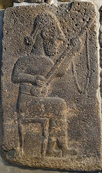 ancient-music-lute-player