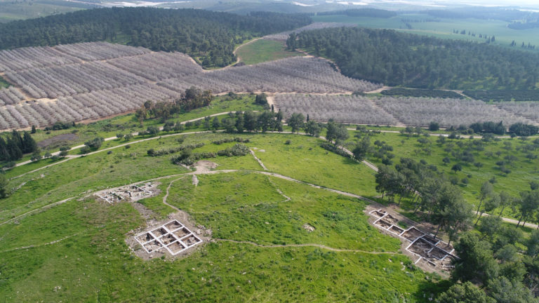 Aerial view of Khirbet_a-Ra‘i
