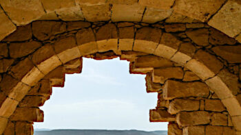 A view of the Negev through an archway at Avdat in the central Negev. Courtesy Nathan Steinmeyer, BAS
