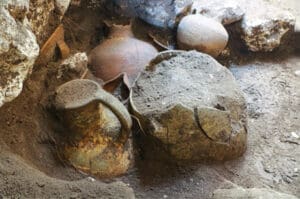 Juglets with traces of vanilla at Megiddo